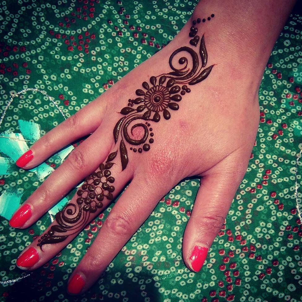 Simple Arabic Henna Mehndi Designs For Wedding - ArtsyCraftsyDad